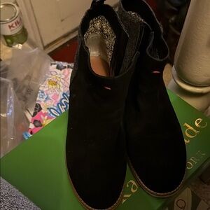 Ellen Tannor Chelsea boots